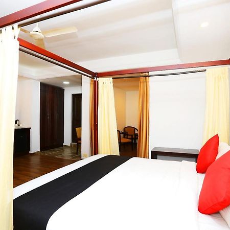 Capital O 37763 Bright Heritage Kochi Exterior photo